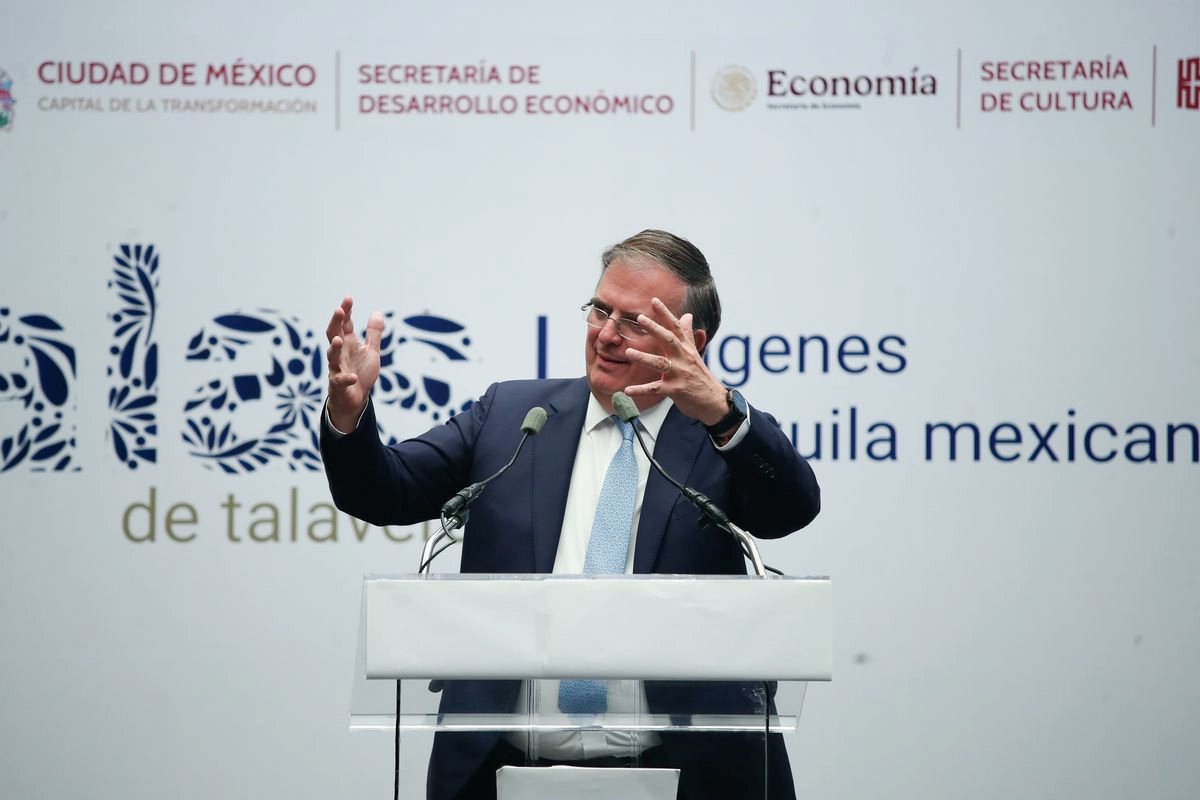 Marcelo Ebrard, Secretario de Economía, atiende a medios de comunicación sobre el estado actual de las negociaciones comerciales.