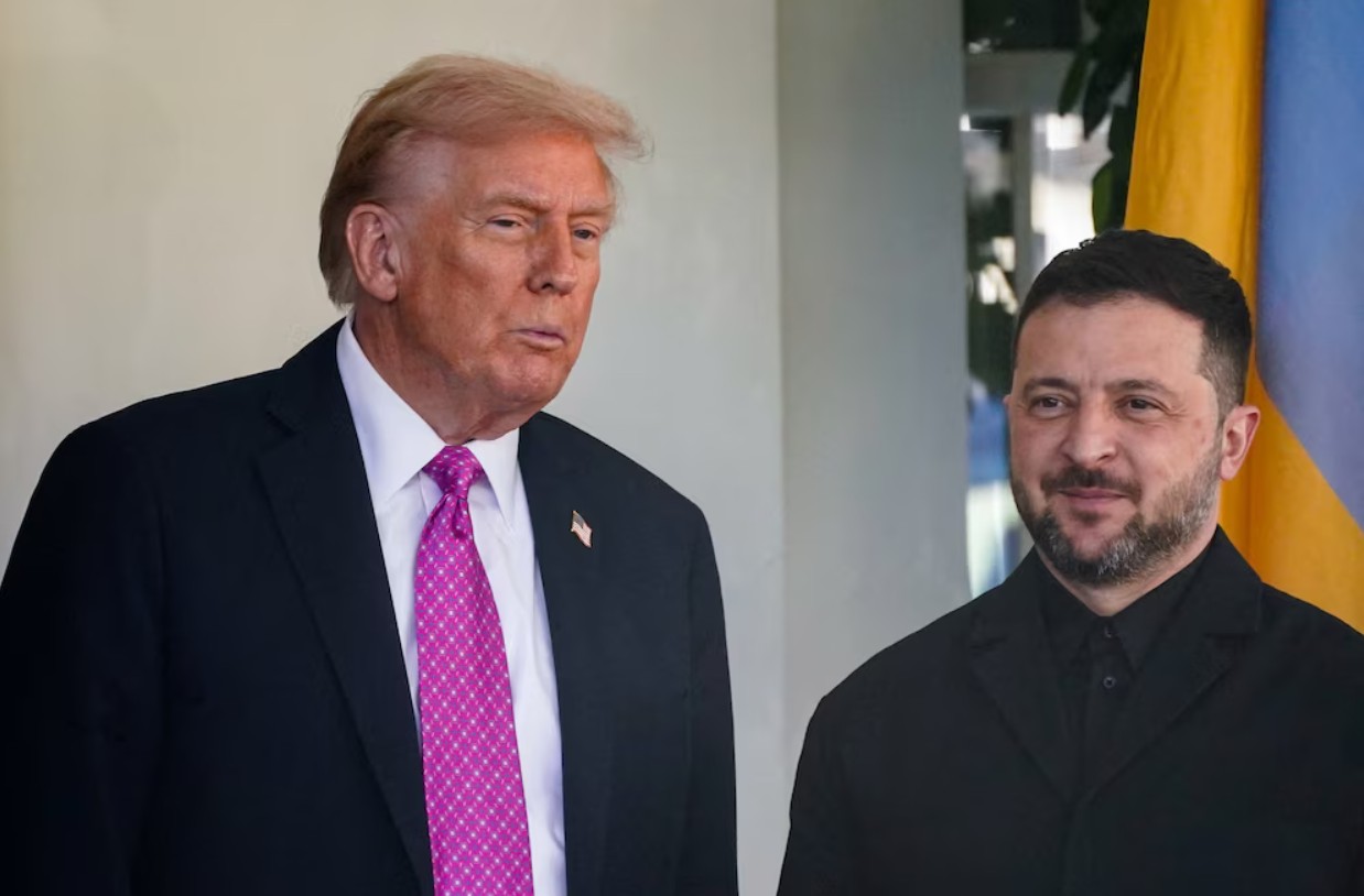 El presidente Volodimir Zelensky, desde Bruselas, elogió el nuevo paquete de sanciones petroleras de Estados Unidos contra Rusia.