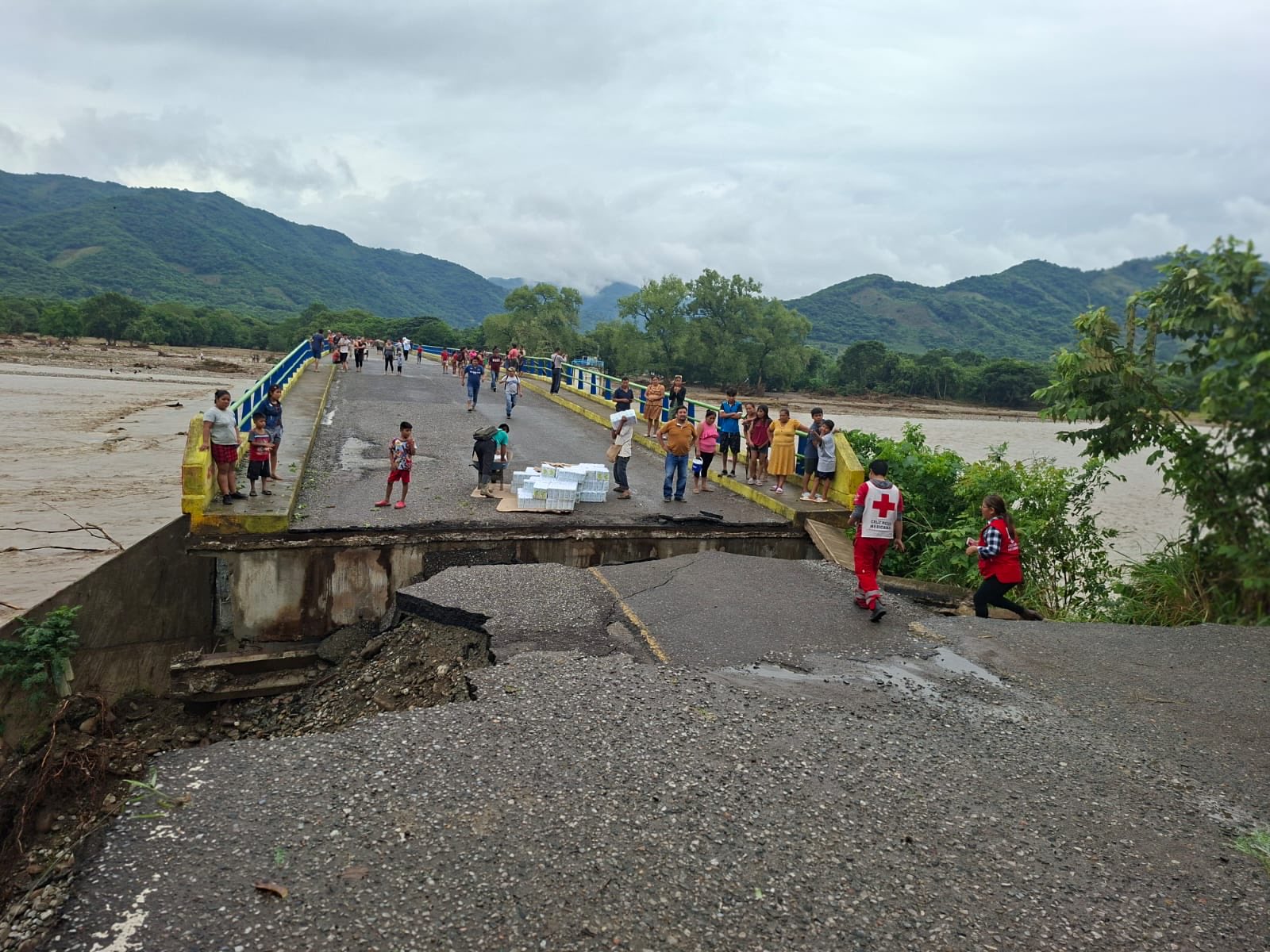 La solidaridad de los habitantes de Quintana Roo se canalizará a través de los centros de acopio.