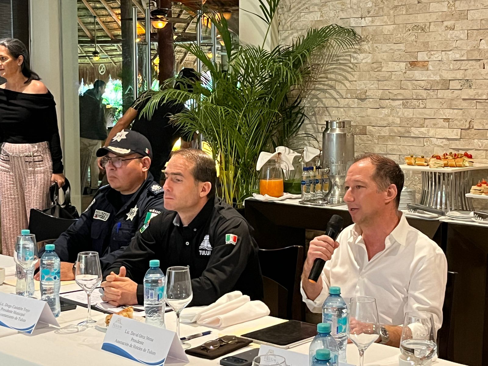 Las mesas servirán además para darle seguimiento a las acciones que se acuerde realizar, para vigilar que efectivamente sean implementadas.