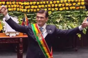 El nuevo mandatario recibió el saludo de más de 50 delegaciones internacionales.