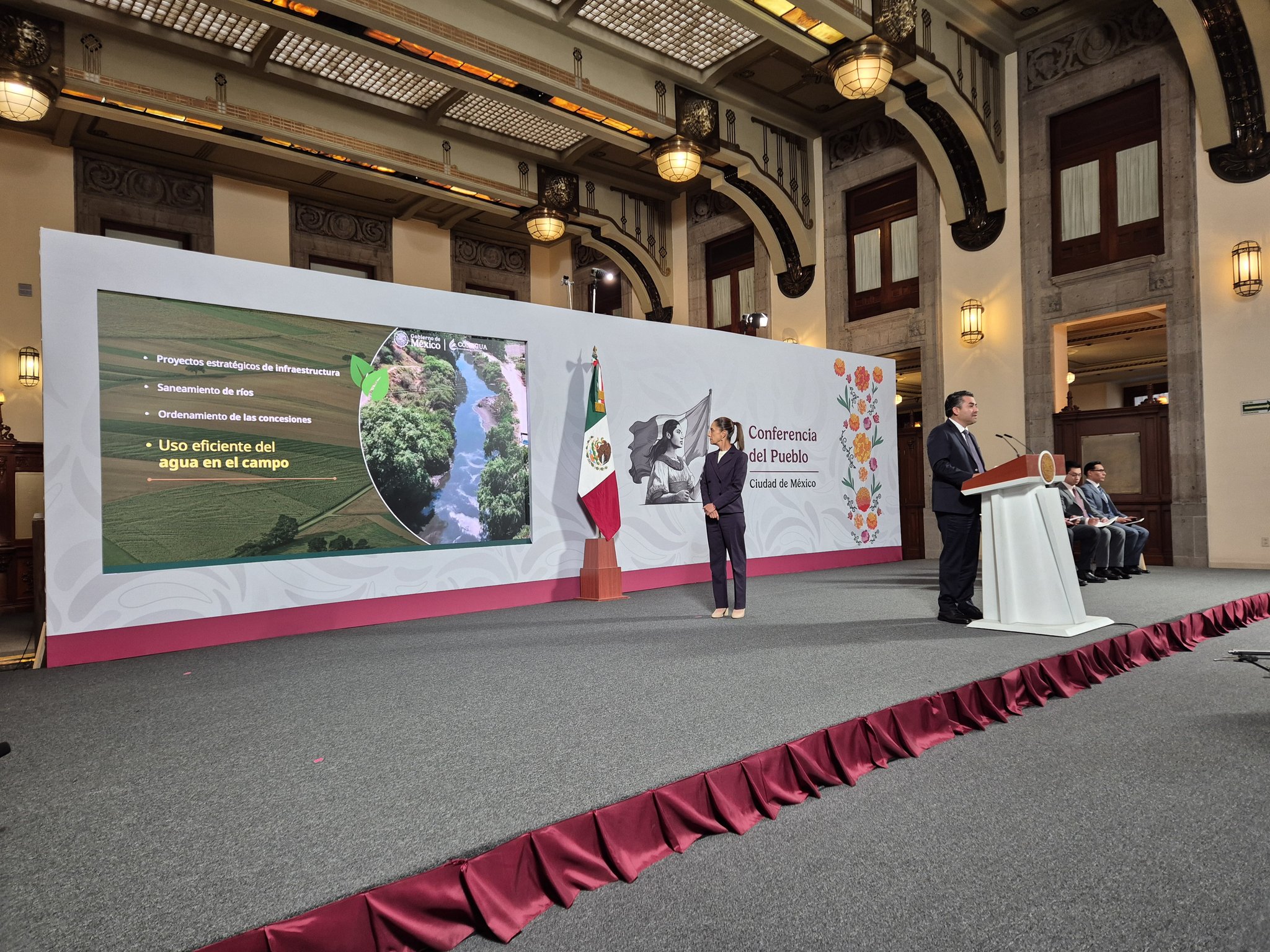 Efraín Morales, director de la Conagua, informó sobre la inversión de 63 mil millones de pesos para el Plan Hídrico Nacional.