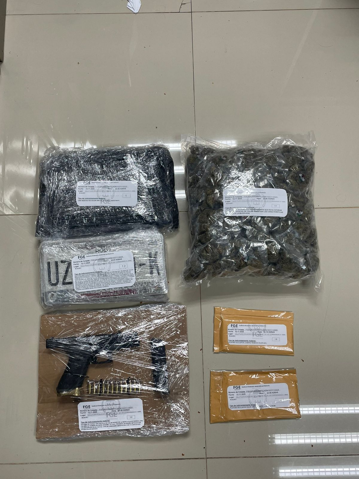 Elementos de la Fiscalía General del Estado de Quintana Roo durante el operativo