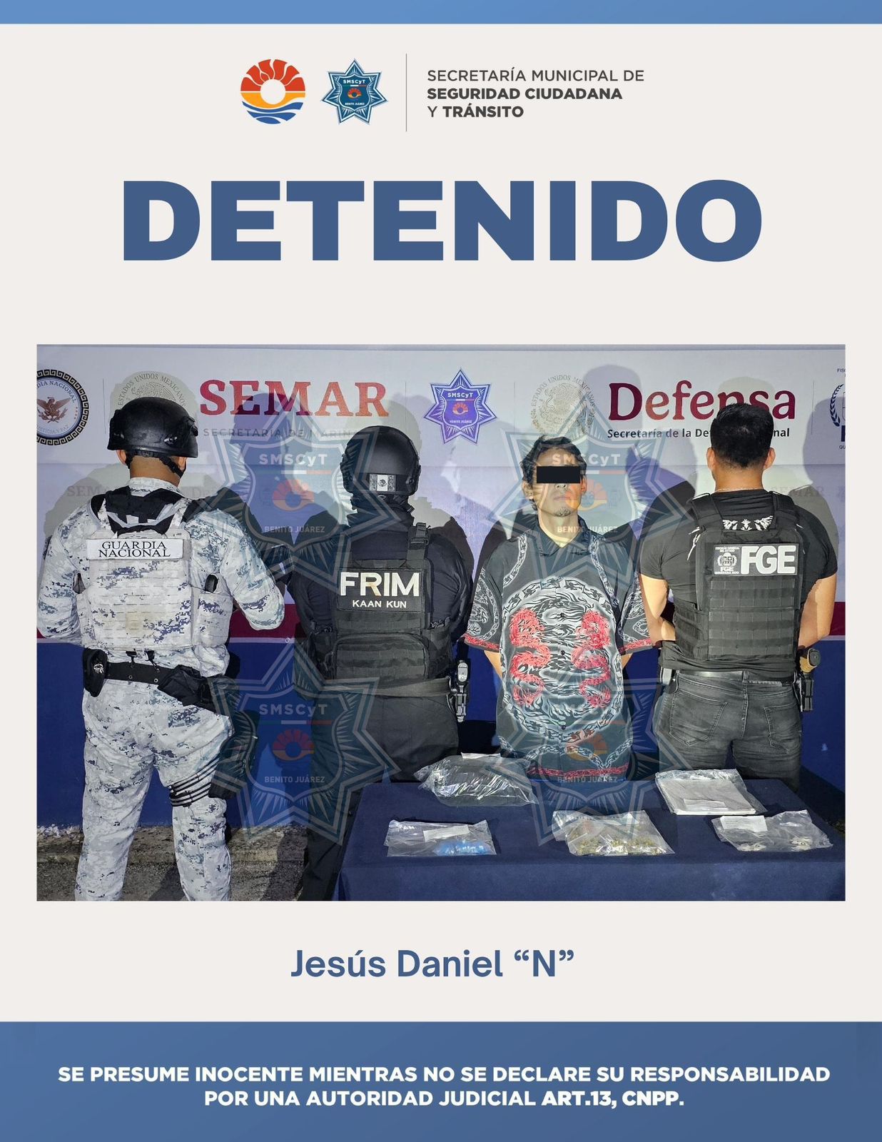 La persona detenida se encontraba manipulando presuntas sustancias ilícitas.