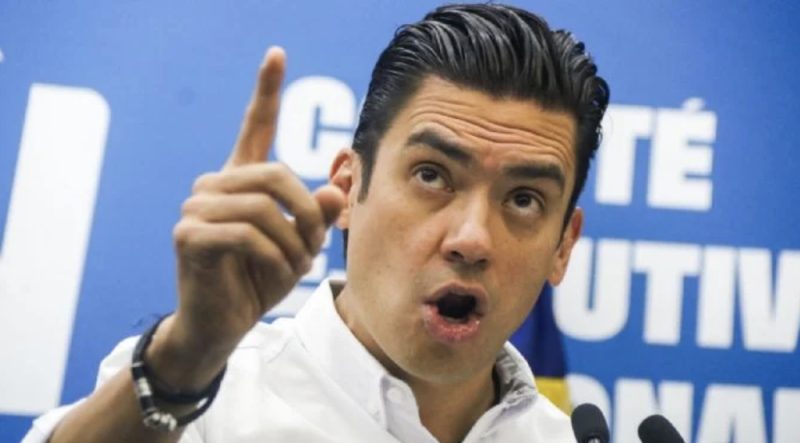 Jorge Romero, líder nacional del PAN, defendió el vínculo laboral de Andrade.