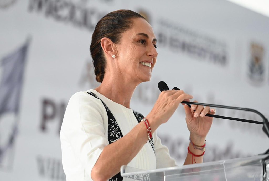 La presidenta Claudia Sheinbaum Pardo durante una conferencia de prensa.