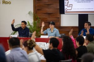 La presidenta Estefanía Mercado encabeza la sesión donde se aprobó el gasto público más alto en la historia de Solidaridad.