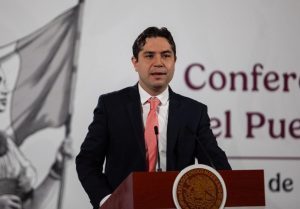 La presidenta Claudia Sheinbaum durante la explicación del caso fiscal en Palacio Nacional.
