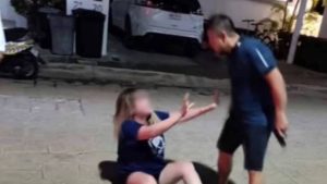 Varias unidades de la policía municipal acudieron al residencial Palmaris tras recibir reportes de detonaciones y amenazas.