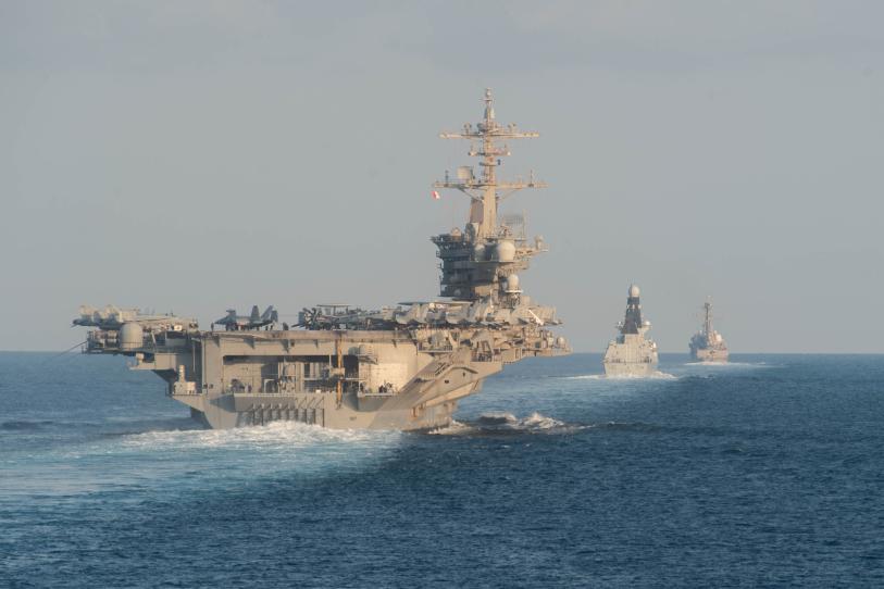 El portaviones USS Abraham Lincoln encabeza la flota estadounidense desplegada actualmente en las costas de Oriente Medio.
