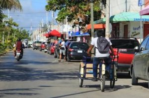 Susana Hurtado Vallejo informó sobre los avances en la regularización de predios para los habitantes de la colonia Colosio.