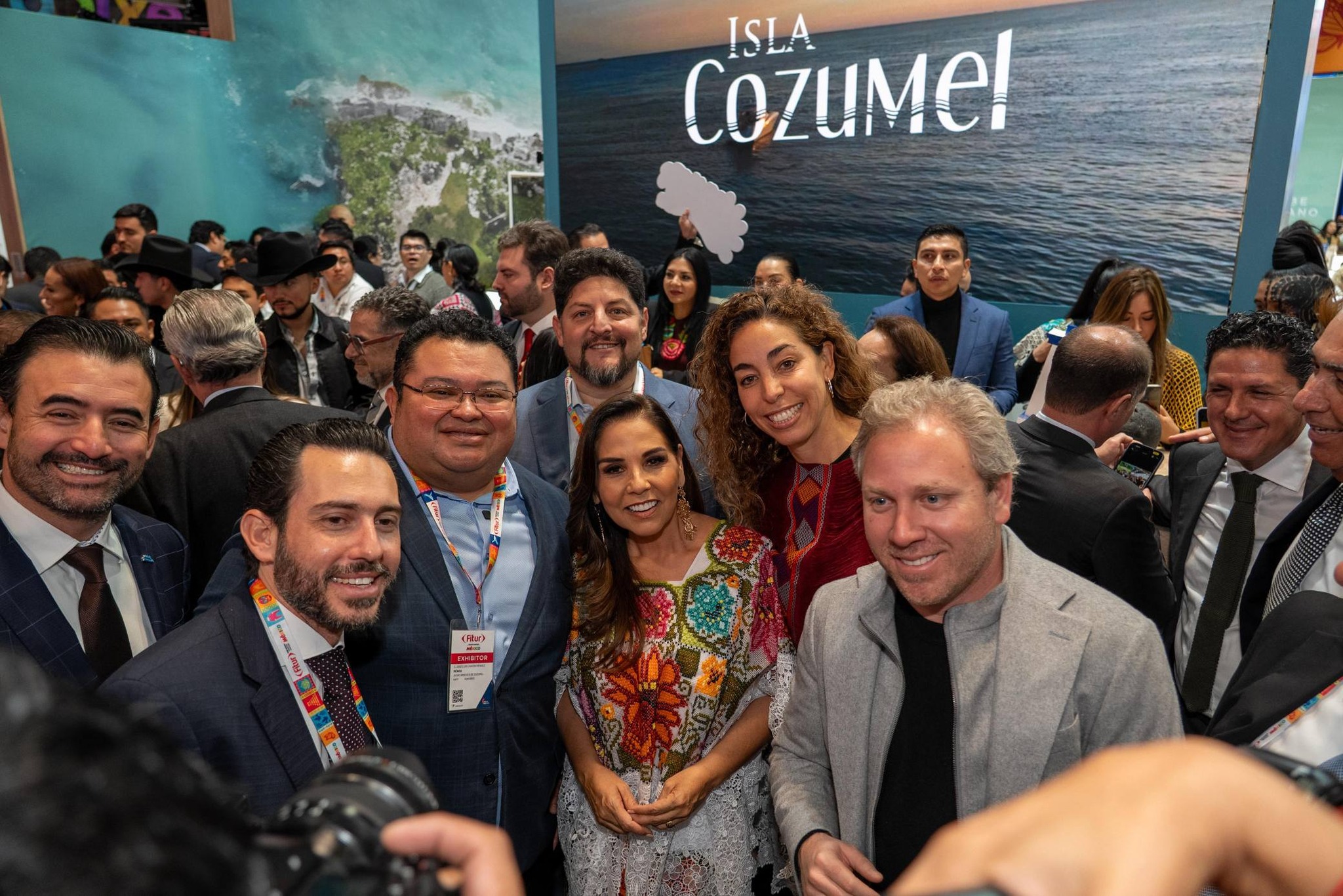 El presidente municipal José Luis Chacón Méndez presenta las maravillas naturales de Cozumel ante inversionistas internacionales en Madrid.