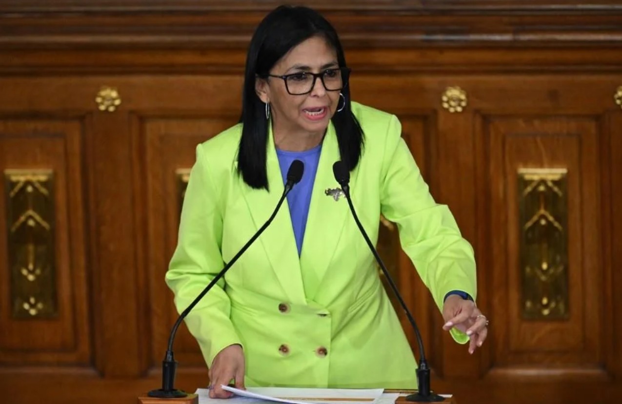 La presidenta encargada Delcy Rodríguez presenta ante la Asamblea Nacional el proyecto de reforma al sector energético de Venezuela.