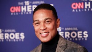 El periodista Don Lemon fue detenido por agentes federales en Los Ángeles mientras se encontraba cubriendo la semana de los Premios Grammy.