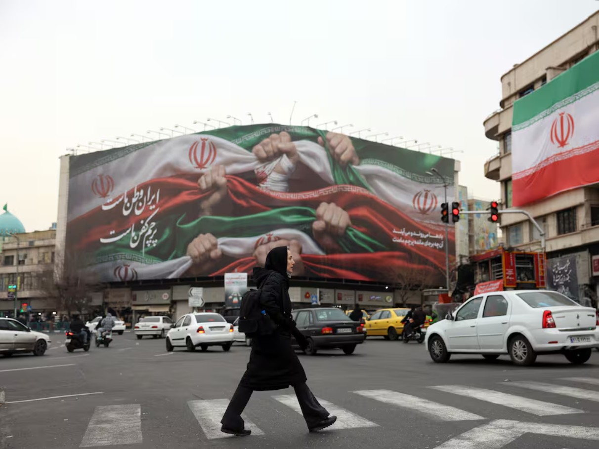 El presidente Donald Trump anunció las nuevas restricciones comerciales desde su residencia oficial este lunes por la mañana.