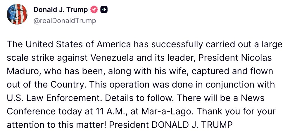 Donald Trump anuncia desde Mar-a-Lago los pormenores de la intervención militar en Venezuela.