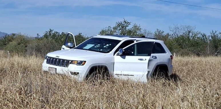 Los peritos de la fiscalía recolectaron evidencias balísticas en el kilómetro 60 de la carretera Hermosillo–Mazatán tras el reporte de disparos.