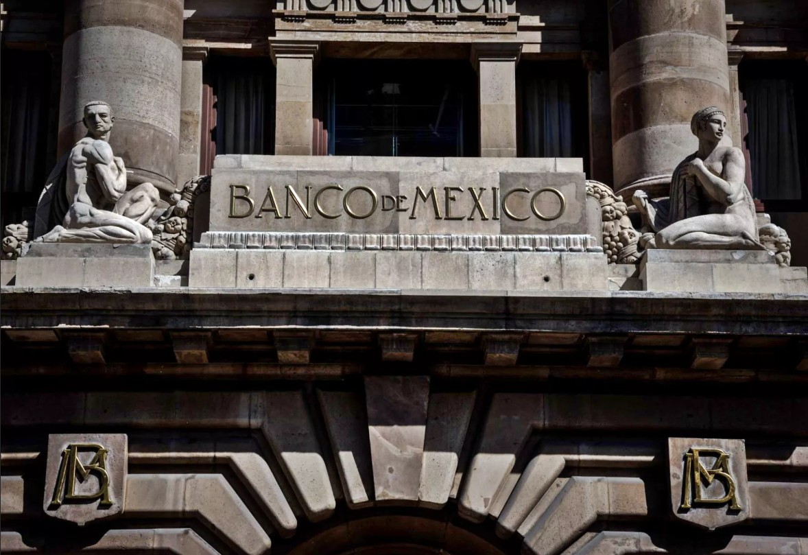 La Junta de Gobierno de Banxico presentó el informe trimestral donde destaca el aumento en la expectativa del crecimiento económico.