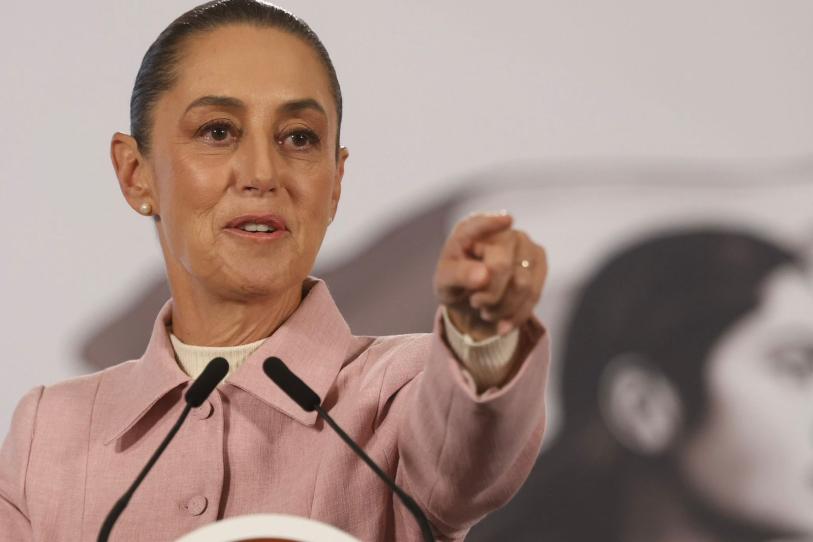 La presidenta Claudia Sheinbaum Pardo explica en Palacio Nacional la importancia de la ayuda humanitaria para Cuba.