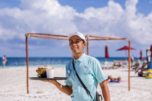 La falta de plazas formales obliga a miles de mexicanos a buscar sustento en el comercio informal de las grandes ciudades.