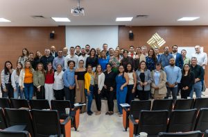 Expertos de ACOTUR y la Universidad Anáhuac analizaron las estrategias para implementar soluciones tecnológicas reales en los clubes vacacionales.