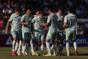 Javier Aguirre analiza las opciones tácticas de la Selección Mexicana para definir la lista final de jugadores convocados.