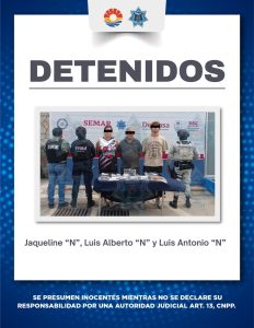 Los implicados Jaqueline “N”, Luis Alberto “N” y Luis Antonio “N” bajo custodia policial tras su detención en Cancún.
