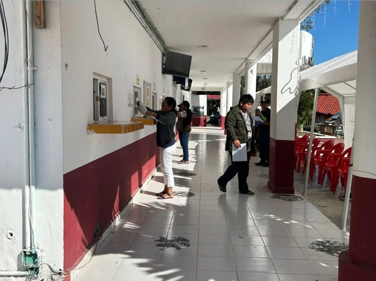 La dirigente del PRI, Cora Amalia Castilla, denunció que el incremento al predial no se refleja en mejoras para la comunidad de Kantunilkín.