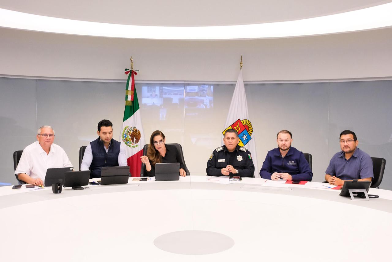 Mara Lezama confirma despliegue de 10 mil elementos de seguridad en Quintana Roo. Reporta normalidad en aeropuertos, escuelas y transporte tras desmentir noticias falsas.