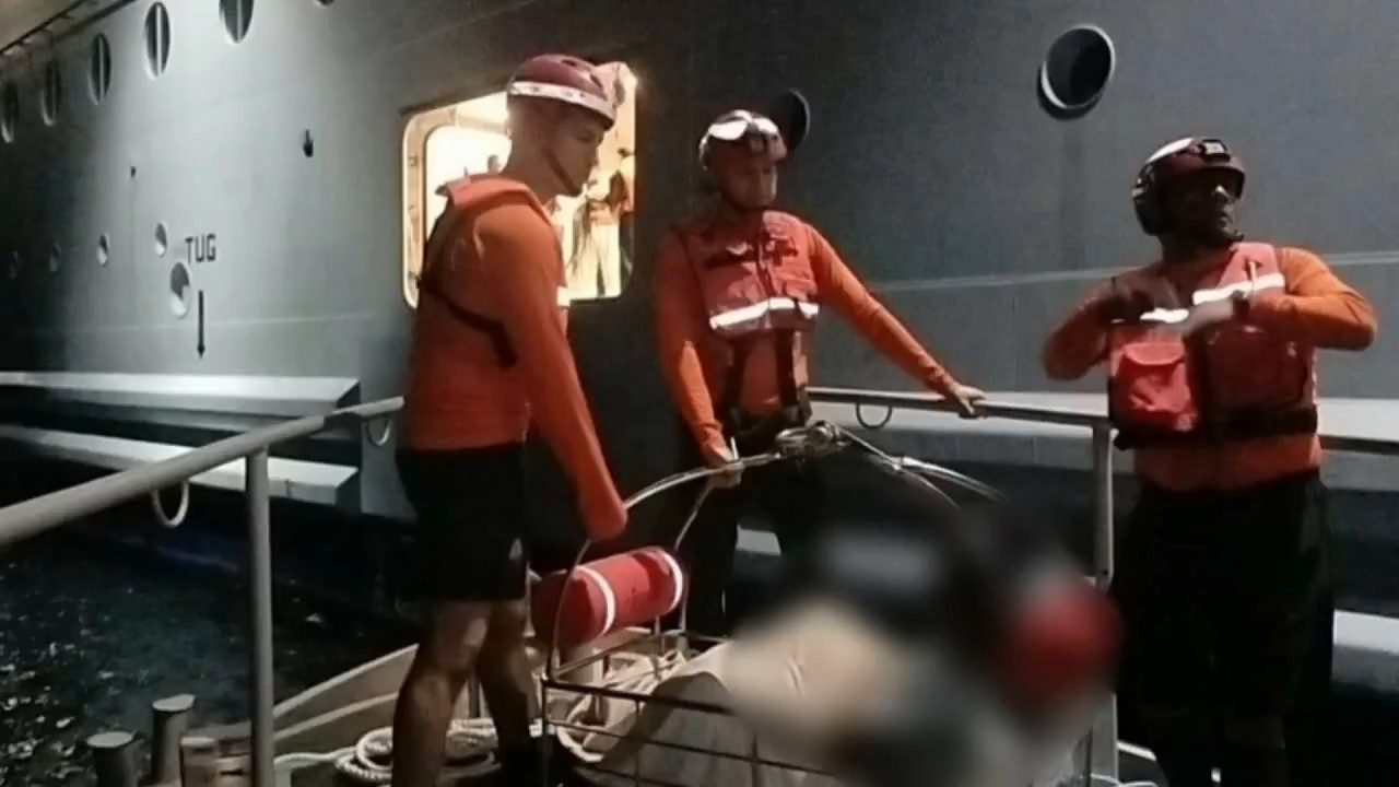 Marina de México realiza evacuación médica de pasajero indio con malaria en el crucero Harmony of the Seas frente a Isla Mujeres. Operativo de alta prioridad.
