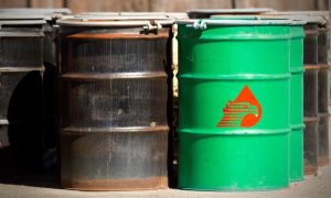 Precio del barril de petróleo podría alcanzar los 150 dólares debido a la especulación financiera global