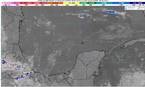 El sistema de alta presión garantiza cielos despejados sobre la zona hotelera de Cancún durante este martes.
