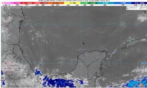 El incremento de nubosidad sobre las costas de Quintana Roo anticipa la llegada de chubascos durante la tarde.