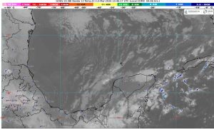 Cielo nublado sobre la costa de Quintana Roo ante la llegada del frente frío número cuarenta.