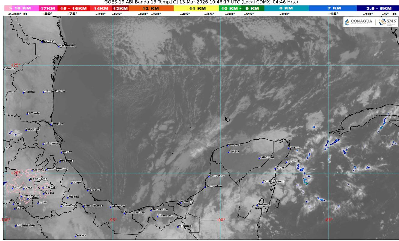Cielo nublado sobre la costa de Quintana Roo ante la llegada del frente frío número cuarenta.