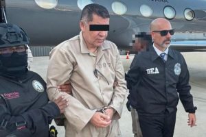 Abigael González Valencia, alias "El Cuini", enfrenta cargos graves por narcotráfico y lavado de dinero en una corte de Nueva York.