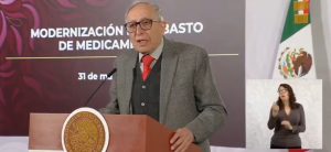 El secretario David Kershenobich explicó que la reducción de claves de medicamentos permitirá un abasto más eficiente y seguro en los hospitales.