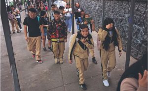 Solo tres de cada diez escuelas en el país cuentan con acceso a internet para sus alumnos.