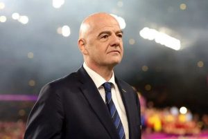 Gianni Infantino se reunió con los seleccionados de Irán en Turquía para asegurarles que su lugar en el torneo está plenamente garantizado.