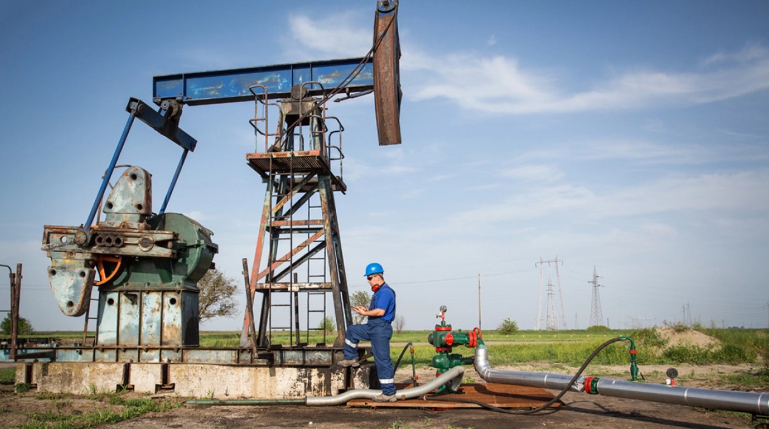 Plataformas de extracción operan a máxima capacidad ante la creciente demanda de hidrocarburos en los mercados internacionales.