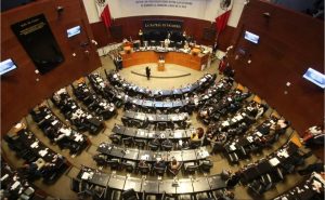 El Senado de la República inició el análisis de la reforma para limitar los pagos excesivos a jubilados de alto rango.