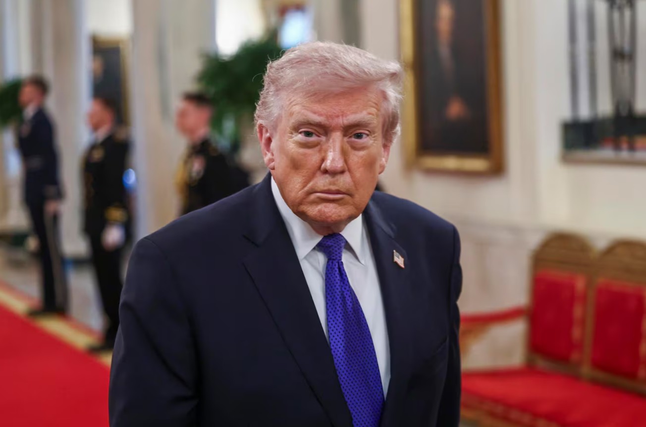 El presidente Donald Trump detalla los avances de la operación militar y la inminente gran oleada desde su oficina.