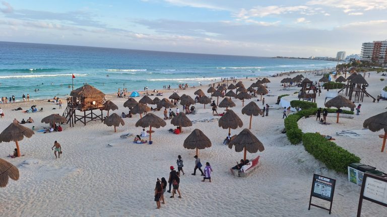 La Secretaria de Turismo destaca el incremento masivo de visitantes internacionales durante el primer mes del año 2026.