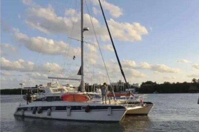 Las embarcaciones Friendship y Tigger Moth transportaron víveres y medicinas esenciales para la población cubana desde Isla Mujeres.