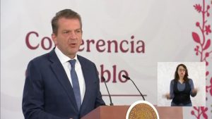 Emilio Romano, presidente de la ABM, durante su intervención en la conferencia de prensa matutina.