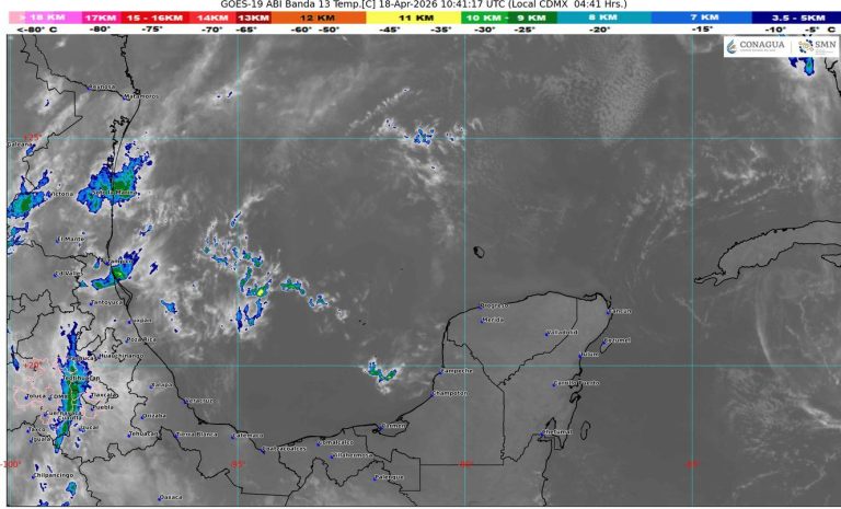 El ambiente caluroso en las playas de Quintana Roo atrae a locales y turistas durante este fin de semana de abril.