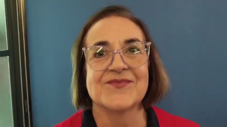 Personal de la Cruz Roja brinda atención de emergencia en Playa del Carmen con recursos limitados ante el aumento de la población.