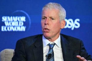 El Gobierno de EEUU admite que el costo del combustible en 2026 podría subir aún más