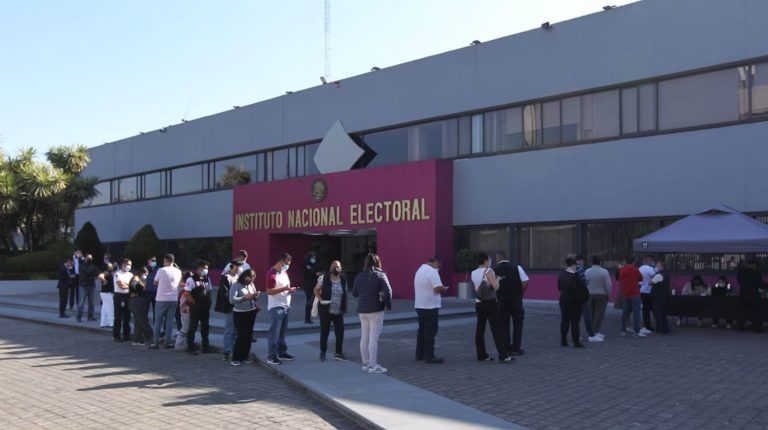 Los legisladores de oposición denunciaron que la lista de finalistas para el INE fue decidida sin cumplir con la máxima publicidad.