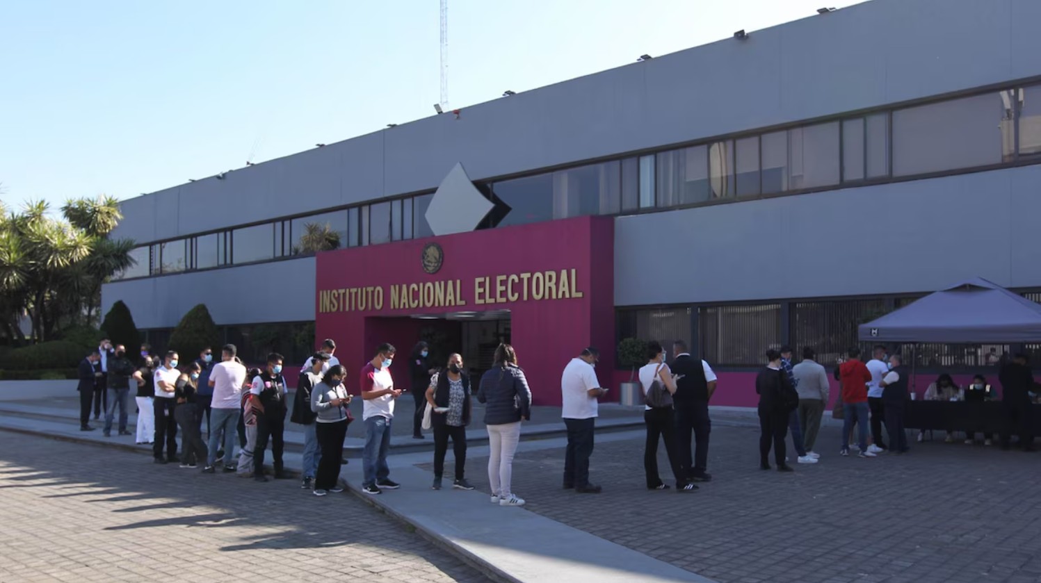 Los legisladores de oposición denunciaron que la lista de finalistas para el INE fue decidida sin cumplir con la máxima publicidad.